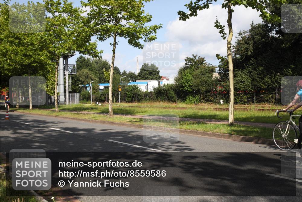 10.08.2025 - GEWOBA Citytriathlon Bremen Yannick Fuchs http://msf.ph/oto/8559586 10.08.2025 10:59:36 Radfahren 59, 209, 463, 475 meine-sportfotos.de