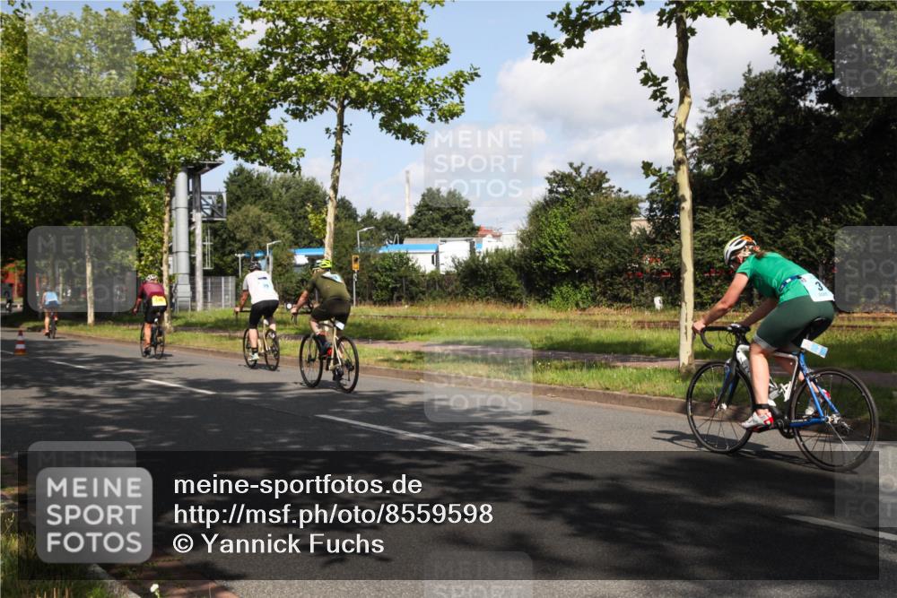 10.08.2025 - GEWOBA Citytriathlon Bremen Yannick Fuchs http://msf.ph/oto/8559598 10.08.2025 10:59:44 Radfahren 59, 141, 417, 463, 475, 498 meine-sportfotos.de