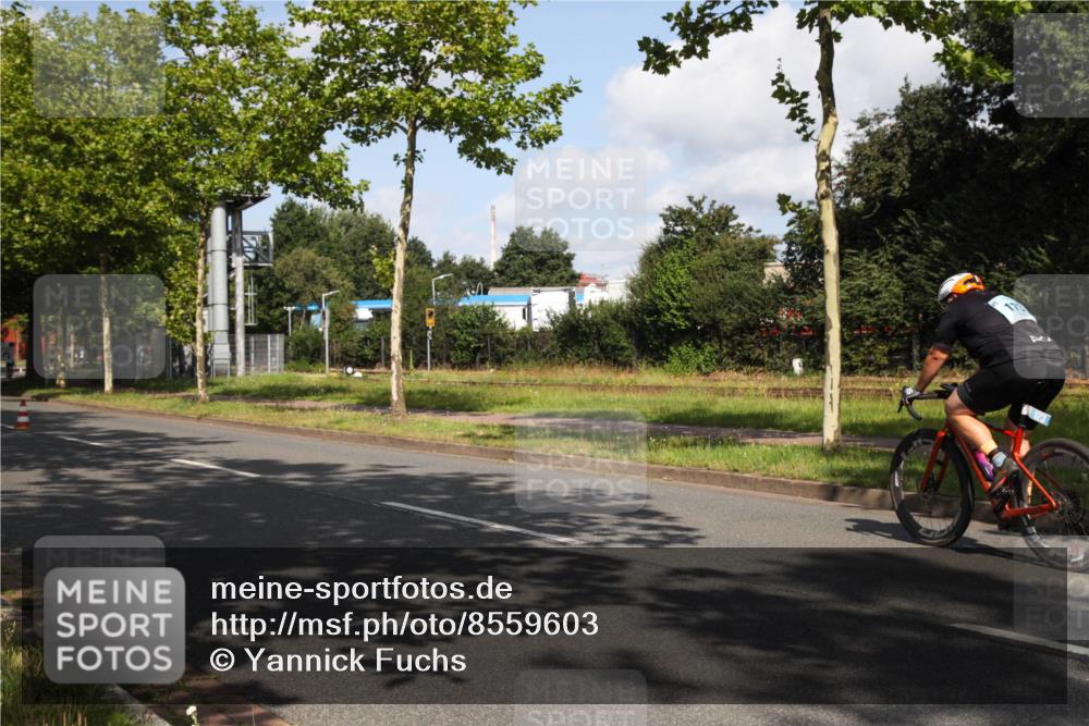 10.08.2025 - GEWOBA Citytriathlon Bremen Yannick Fuchs http://msf.ph/oto/8559603 10.08.2025 10:59:53 Radfahren 47, 59, 141, 197, 201, 417, 475, 498 meine-sportfotos.de