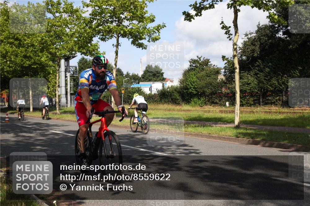 10.08.2025 - GEWOBA Citytriathlon Bremen Yannick Fuchs http://msf.ph/oto/8559622 10.08.2025 11:00:08 Radfahren 47, 141, 197, 201, 227, 482, 498 meine-sportfotos.de