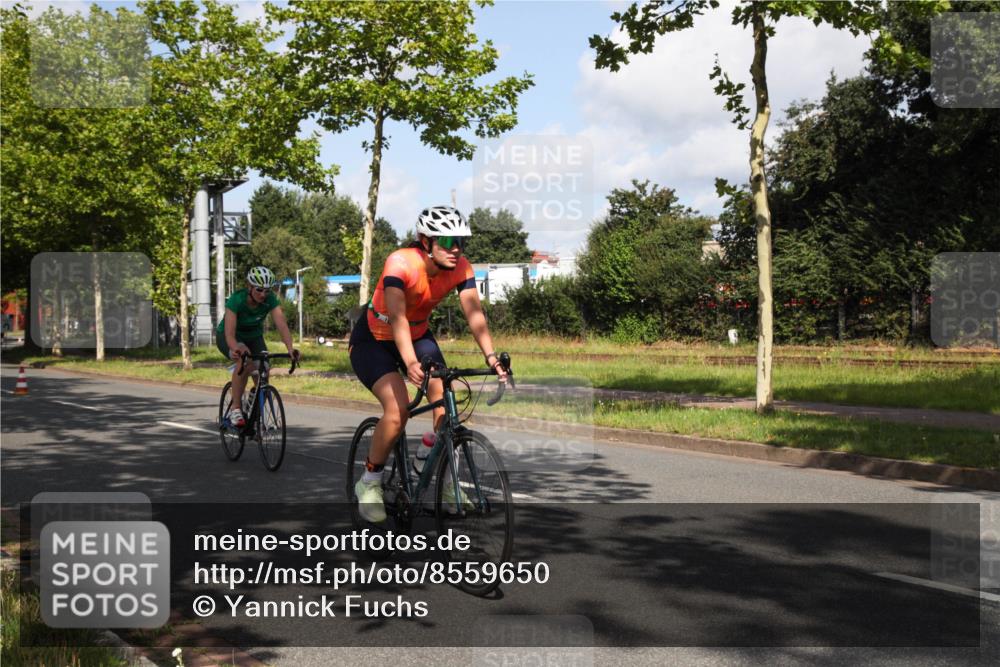 10.08.2025 - GEWOBA Citytriathlon Bremen Yannick Fuchs http://msf.ph/oto/8559650 10.08.2025 11:00:38 Radfahren 3, 39, 49, 107, 139, 173, 229, 436, 474 meine-sportfotos.de