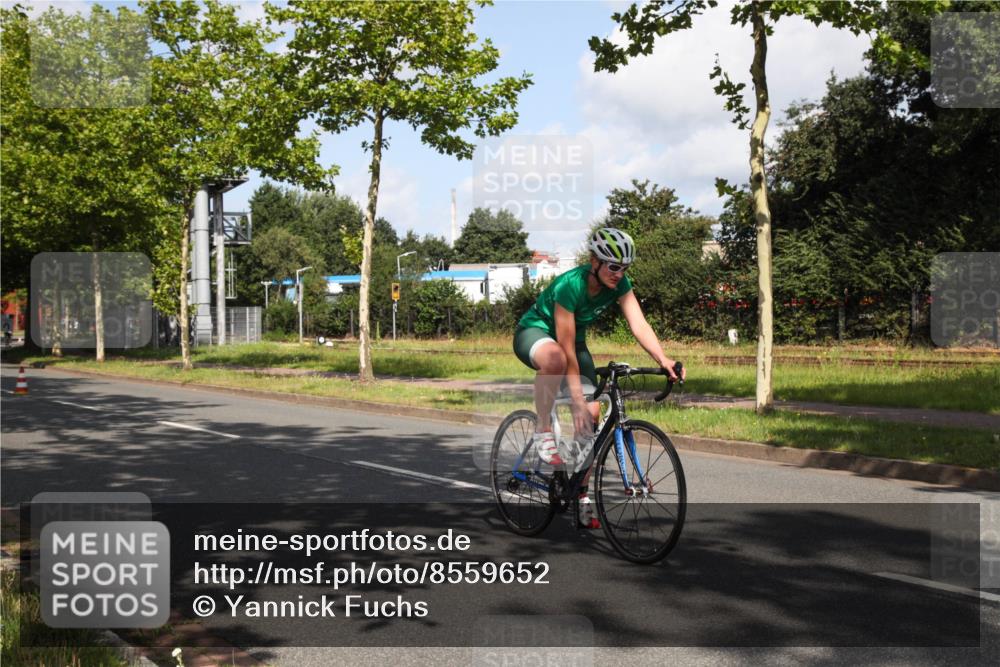 10.08.2025 - GEWOBA Citytriathlon Bremen Yannick Fuchs http://msf.ph/oto/8559652 10.08.2025 11:00:38 Radfahren 3, 39, 49, 107, 139, 173, 229, 436, 474 meine-sportfotos.de