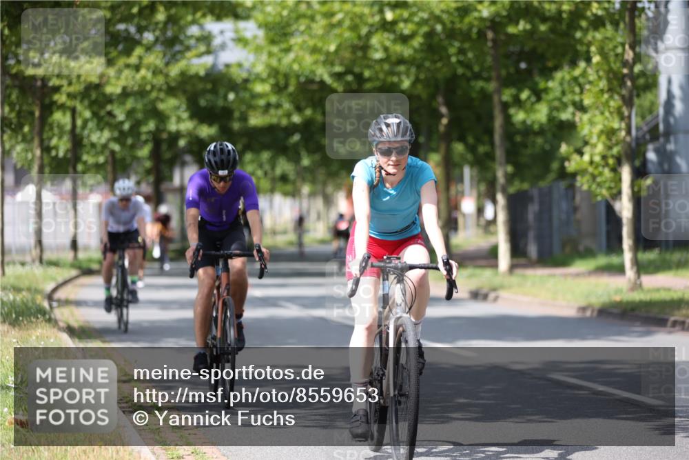 10.08.2025 - GEWOBA Citytriathlon Bremen Yannick Fuchs http://msf.ph/oto/8559653 10.08.2025 12:40:26 Radfahren 559, 581, 597, 602, 672, 723, 737, 815, 848, 870, 879, 890, 896, 899, 910, 949, 975, 1002, 1024 meine-sportfotos.de