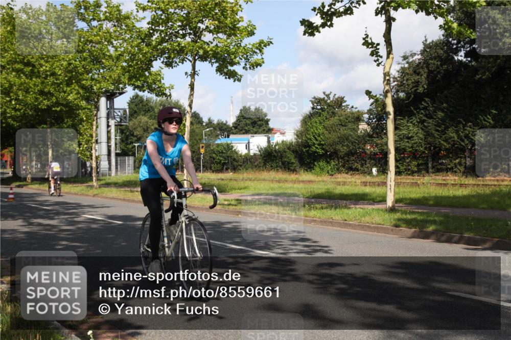 10.08.2025 - GEWOBA Citytriathlon Bremen Yannick Fuchs http://msf.ph/oto/8559661 10.08.2025 11:00:44 Radfahren 3, 39, 49, 107, 173, 229, 436, 474, 499 meine-sportfotos.de