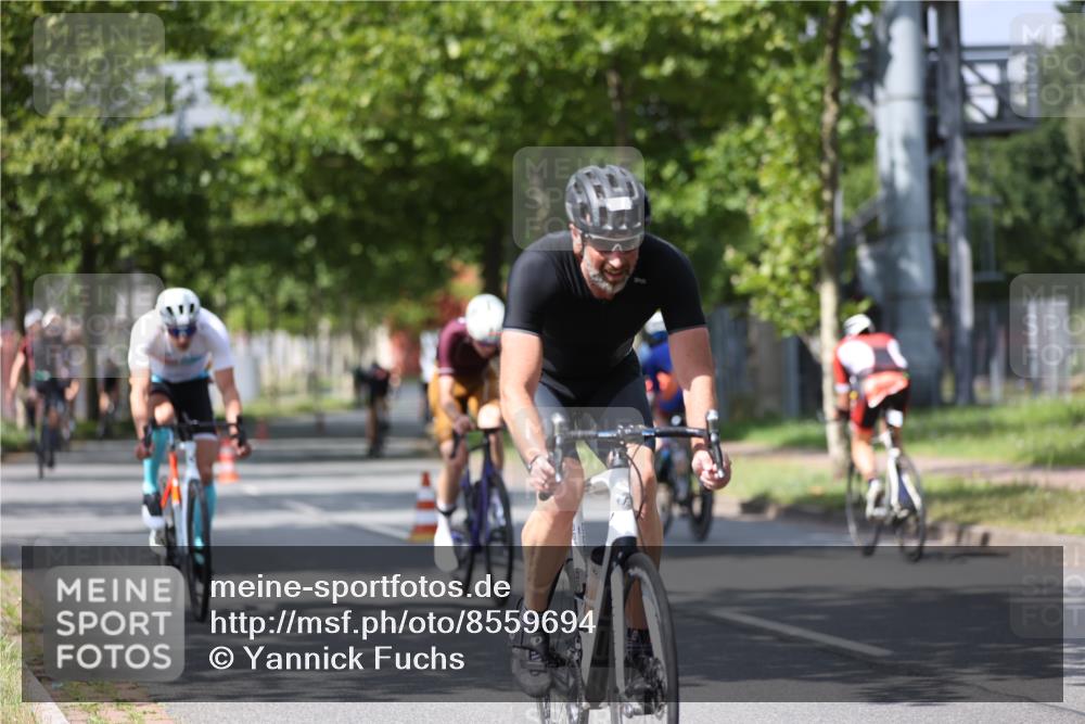 10.08.2025 - GEWOBA Citytriathlon Bremen Yannick Fuchs http://msf.ph/oto/8559694 10.08.2025 12:40:30 Radfahren 559, 581, 597, 672, 723, 737, 815, 829, 848, 870, 879, 899, 910, 949, 975, 1002, 1024 meine-sportfotos.de