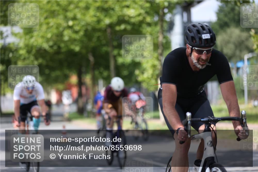 10.08.2025 - GEWOBA Citytriathlon Bremen Yannick Fuchs http://msf.ph/oto/8559698 10.08.2025 12:40:31 Radfahren 581, 597, 672, 723, 737, 815, 829, 848, 870, 879, 899, 910, 949, 975, 1002, 1024 meine-sportfotos.de