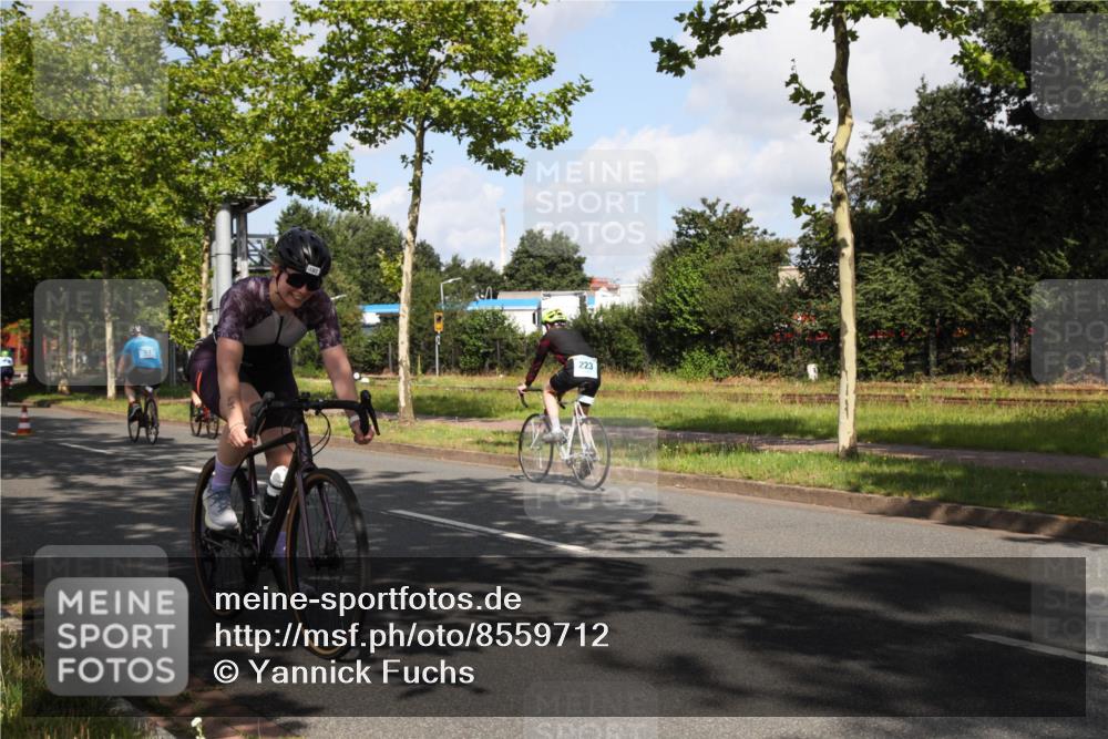 10.08.2025 - GEWOBA Citytriathlon Bremen Yannick Fuchs http://msf.ph/oto/8559712 10.08.2025 11:01:50 Radfahren 89, 199, 481 meine-sportfotos.de