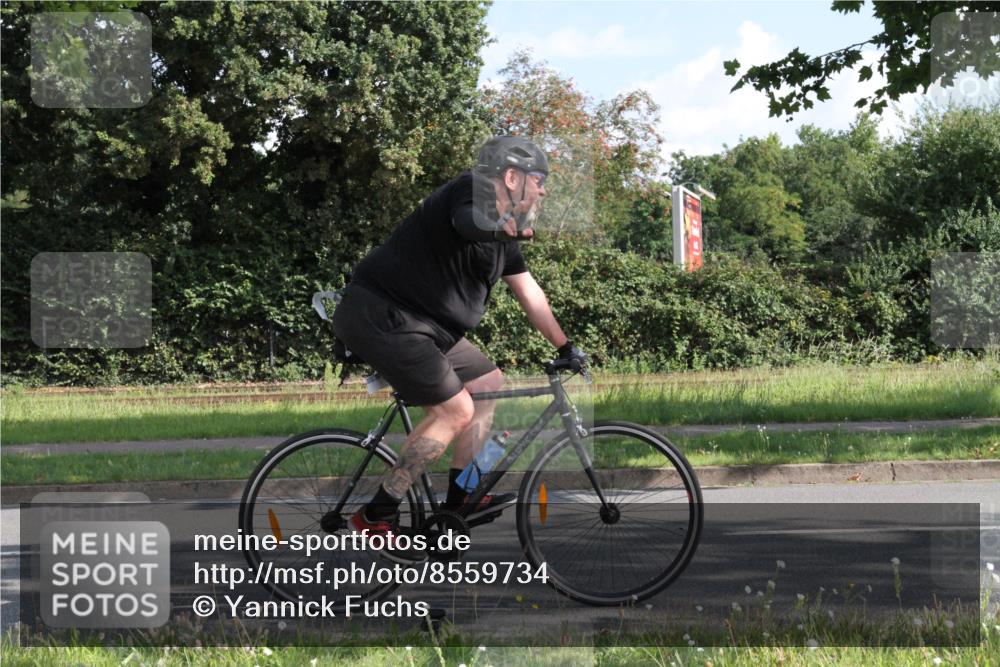 10.08.2025 - GEWOBA Citytriathlon Bremen Yannick Fuchs http://msf.ph/oto/8559734 10.08.2025 10:36:34 Radfahren 99, 115, 117, 159, 231, 378, 397, 447 meine-sportfotos.de