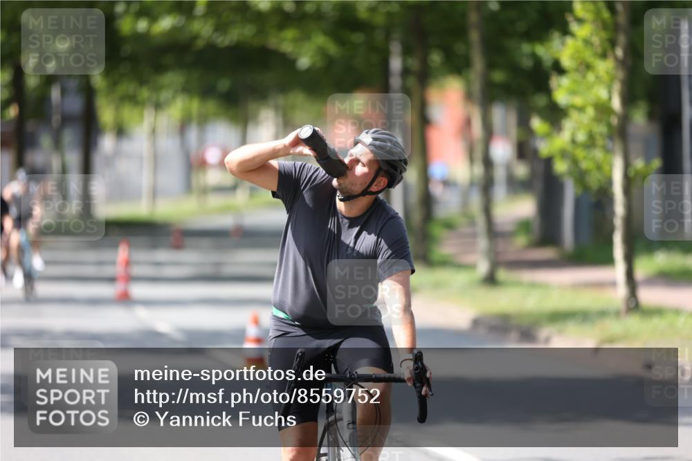 10.08.2025 - GEWOBA Citytriathlon Bremen Yannick Fuchs http://msf.ph/oto/8559752 10.08.2025 14:16:32 Radfahren 31, 38, 48, 57, 63, 64, 121, 144, 152, 173 meine-sportfotos.de