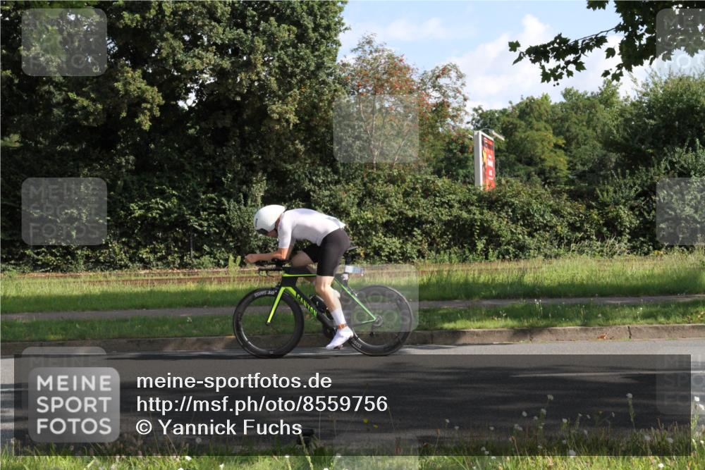 10.08.2025 - GEWOBA Citytriathlon Bremen Yannick Fuchs http://msf.ph/oto/8559756 10.08.2025 10:36:35 Radfahren 99, 115, 117, 159, 231, 378, 397, 447 meine-sportfotos.de