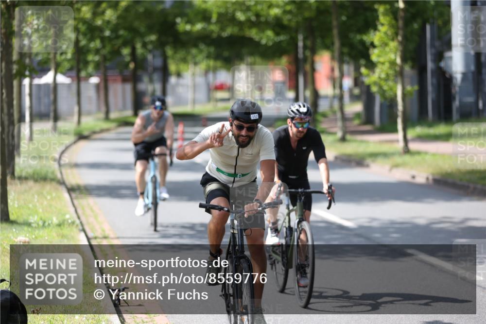 10.08.2025 - GEWOBA Citytriathlon Bremen Yannick Fuchs http://msf.ph/oto/8559776 10.08.2025 14:16:36 Radfahren 31, 57, 63, 64, 121, 144, 152, 173 meine-sportfotos.de