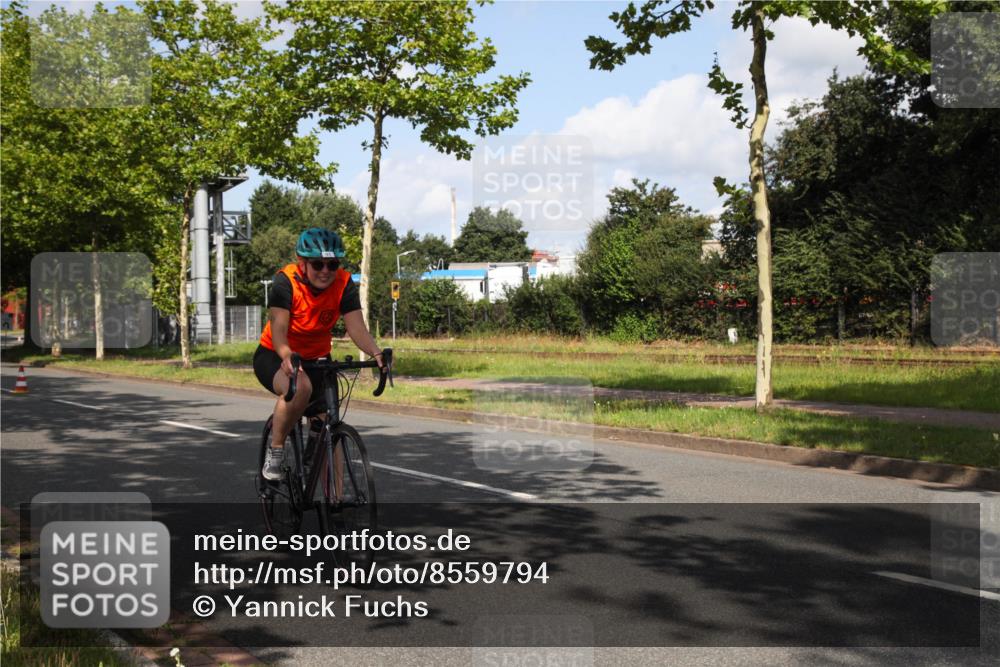 10.08.2025 - GEWOBA Citytriathlon Bremen Yannick Fuchs http://msf.ph/oto/8559794 10.08.2025 11:03:38 Radfahren 13, 55, 167 meine-sportfotos.de