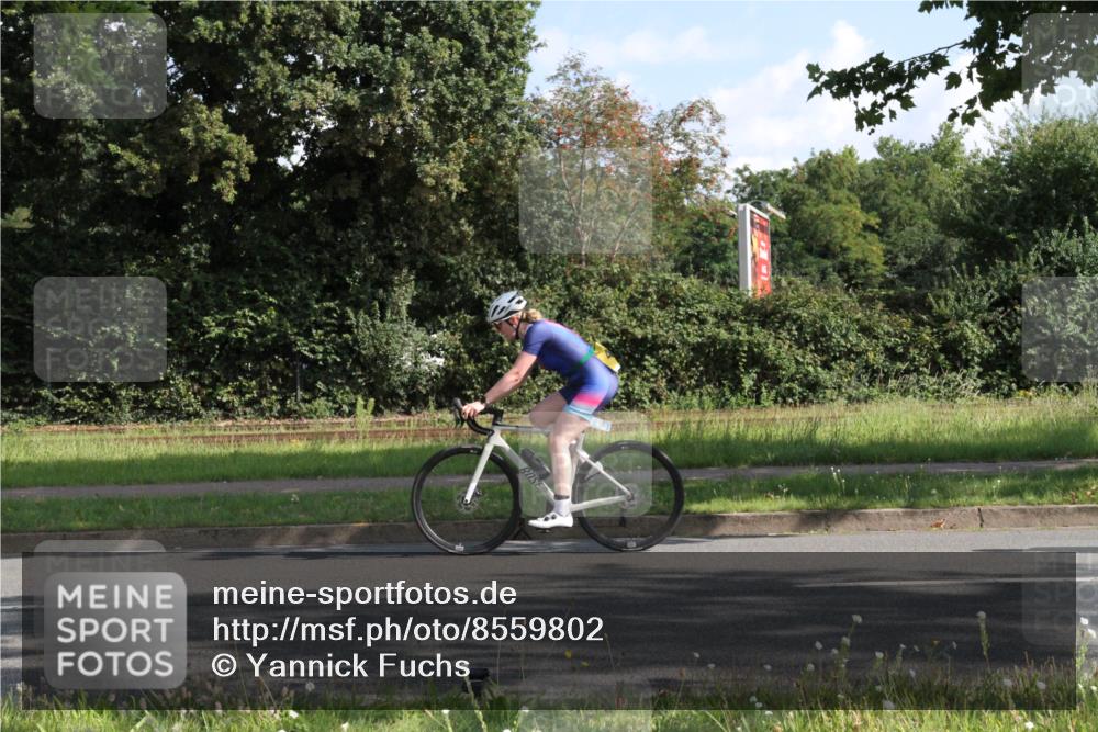 10.08.2025 - GEWOBA Citytriathlon Bremen Yannick Fuchs http://msf.ph/oto/8559802 10.08.2025 10:36:41 Radfahren 99, 115, 117, 159, 378, 397, 447, 497 meine-sportfotos.de