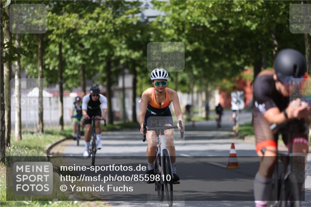 10.08.2025 - GEWOBA Citytriathlon Bremen Yannick Fuchs http://msf.ph/oto/8559810 10.08.2025 12:40:44 Radfahren 606, 672, 723, 785, 802, 829, 848, 870, 879, 921, 1001, 1002, 1024 meine-sportfotos.de
