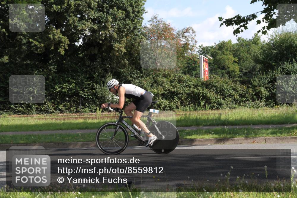 10.08.2025 - GEWOBA Citytriathlon Bremen Yannick Fuchs http://msf.ph/oto/8559812 10.08.2025 10:36:42 Radfahren 99, 115, 159, 378, 397, 447, 497 meine-sportfotos.de