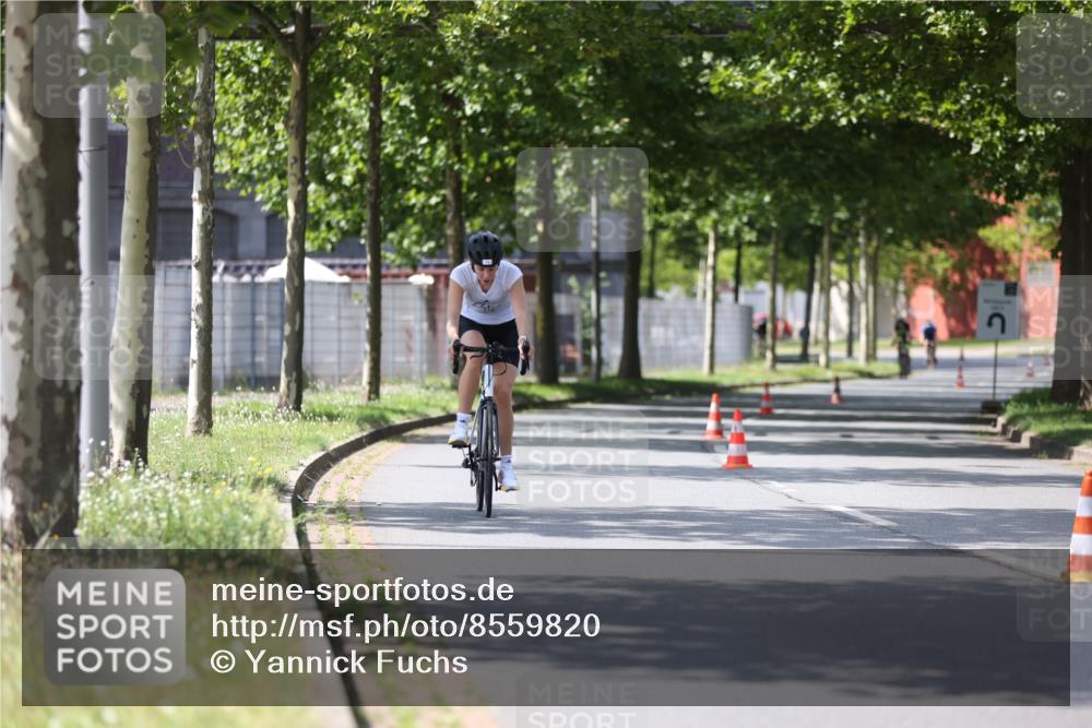 10.08.2025 - GEWOBA Citytriathlon Bremen Yannick Fuchs http://msf.ph/oto/8559820 10.08.2025 14:17:01 Radfahren 20, 32, 41, 58, 78 meine-sportfotos.de