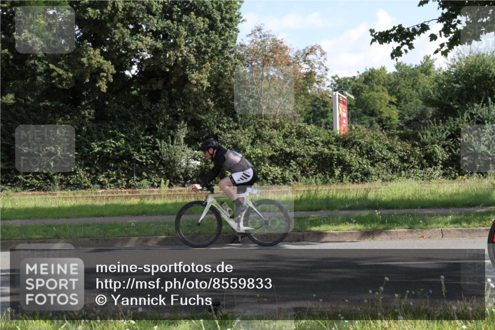10.08.2025 - GEWOBA Citytriathlon Bremen Yannick Fuchs http://msf.ph/oto/8559833 10.08.2025 10:36:43 Radfahren 99, 115, 397, 447, 497 meine-sportfotos.de