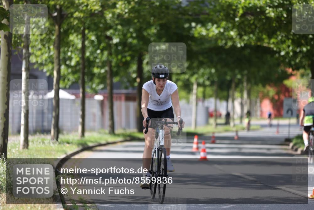 10.08.2025 - GEWOBA Citytriathlon Bremen Yannick Fuchs http://msf.ph/oto/8559836 10.08.2025 14:17:02 Radfahren 20, 32, 41, 58, 78, 164 meine-sportfotos.de