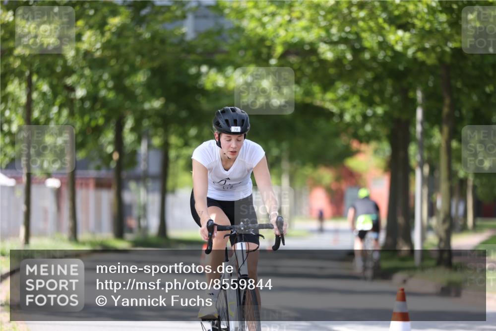 10.08.2025 - GEWOBA Citytriathlon Bremen Yannick Fuchs http://msf.ph/oto/8559844 10.08.2025 14:17:02 Radfahren 20, 32, 41, 58, 78, 164 meine-sportfotos.de