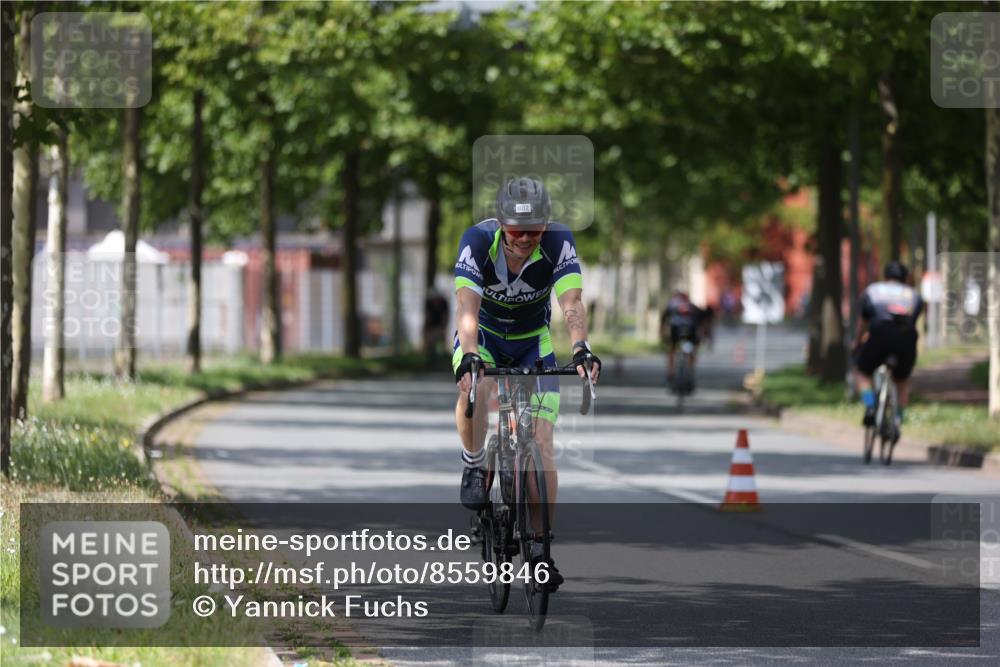 10.08.2025 - GEWOBA Citytriathlon Bremen Yannick Fuchs http://msf.ph/oto/8559846 10.08.2025 12:40:47 Radfahren 606, 672, 785, 802, 829, 848, 921, 1001, 1002 meine-sportfotos.de