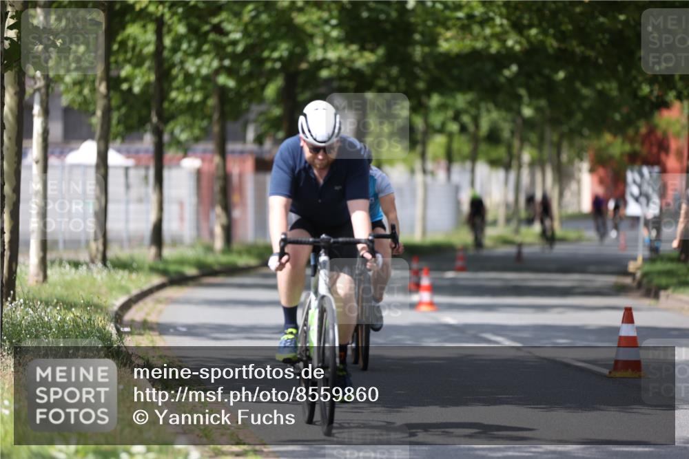 10.08.2025 - GEWOBA Citytriathlon Bremen Yannick Fuchs http://msf.ph/oto/8559860 10.08.2025 12:40:55 Radfahren 606, 650, 785, 802, 803, 921, 1001, 1023 meine-sportfotos.de