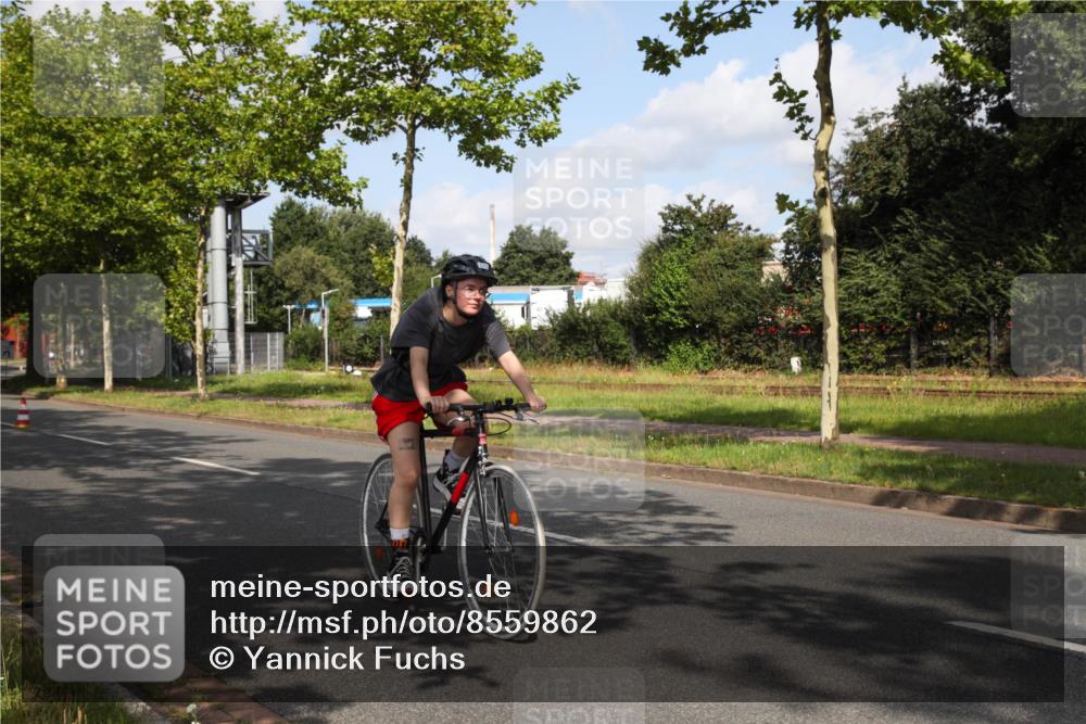 10.08.2025 - GEWOBA Citytriathlon Bremen Yannick Fuchs http://msf.ph/oto/8559862 10.08.2025 11:06:37 Radfahren 171 meine-sportfotos.de