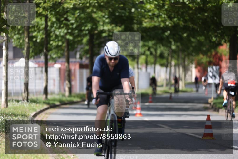 10.08.2025 - GEWOBA Citytriathlon Bremen Yannick Fuchs http://msf.ph/oto/8559863 10.08.2025 12:40:55 Radfahren 606, 650, 785, 802, 803, 921, 1001, 1023 meine-sportfotos.de