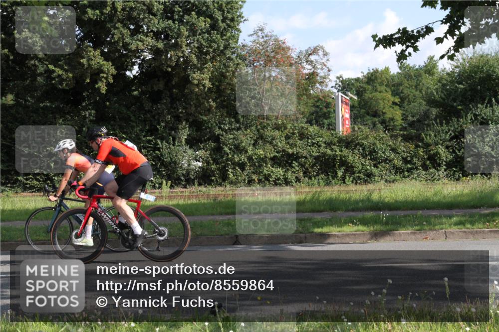 10.08.2025 - GEWOBA Citytriathlon Bremen Yannick Fuchs http://msf.ph/oto/8559864 10.08.2025 10:36:46 Radfahren 115, 397, 447, 497 meine-sportfotos.de