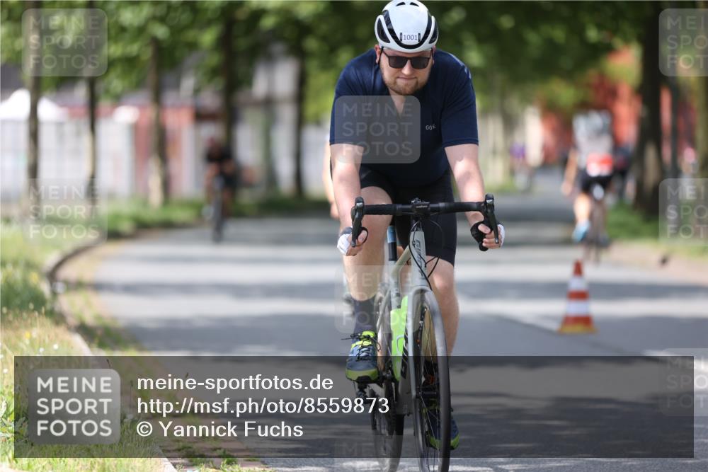 10.08.2025 - GEWOBA Citytriathlon Bremen Yannick Fuchs http://msf.ph/oto/8559873 10.08.2025 12:40:55 Radfahren 606, 650, 785, 802, 803, 921, 1001, 1023 meine-sportfotos.de