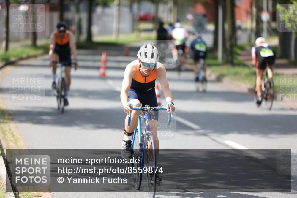 10.08.2025 - GEWOBA Citytriathlon Bremen Yannick Fuchs http://msf.ph/oto/8559874 10.08.2025 14:17:37 Radfahren 4, 127, 304 meine-sportfotos.de