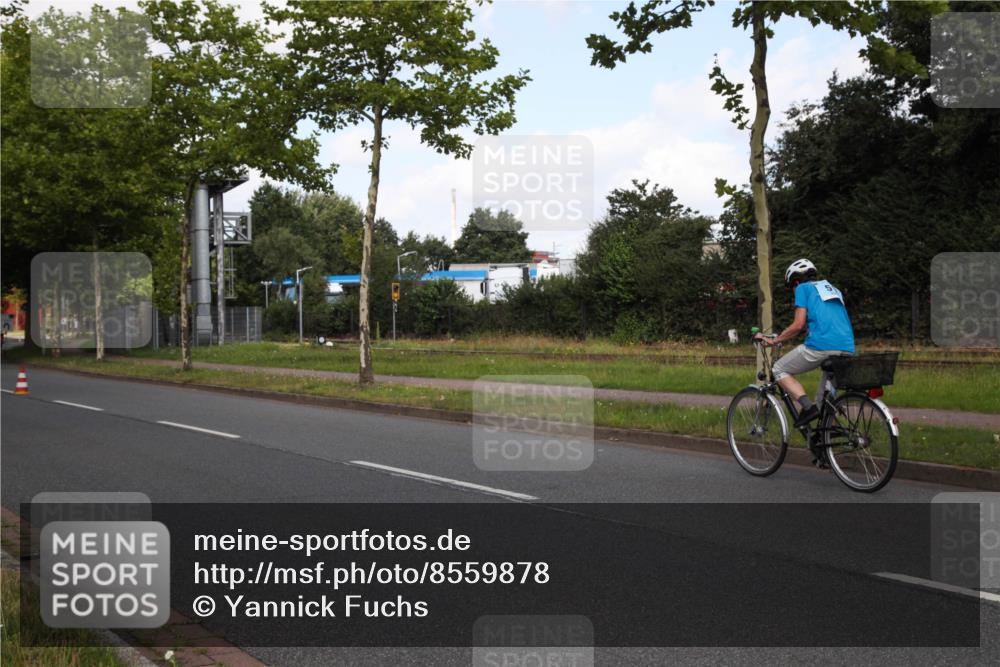 10.08.2025 - GEWOBA Citytriathlon Bremen Yannick Fuchs http://msf.ph/oto/8559878 10.08.2025 11:10:03 Radfahren  meine-sportfotos.de