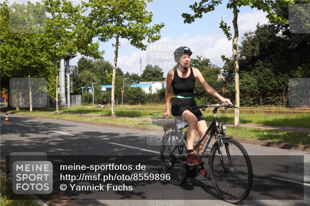 10.08.2025 - GEWOBA Citytriathlon Bremen Yannick Fuchs http://msf.ph/oto/8559896 10.08.2025 11:11:11 Radfahren 51 meine-sportfotos.de