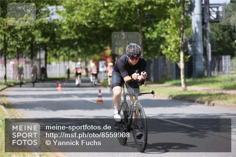 10.08.2025 - GEWOBA Citytriathlon Bremen Yannick Fuchs http://msf.ph/oto/8559908 10.08.2025 12:41:00 Radfahren 568, 606, 650, 660, 665, 785, 802, 803, 1001, 1023 meine-sportfotos.de