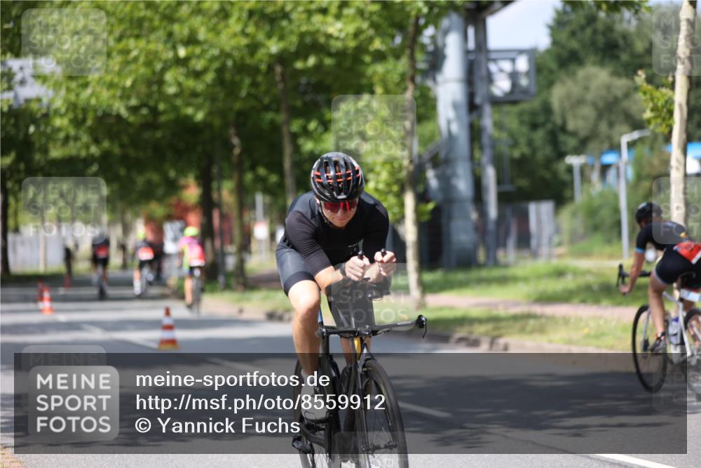 10.08.2025 - GEWOBA Citytriathlon Bremen Yannick Fuchs http://msf.ph/oto/8559912 10.08.2025 12:41:00 Radfahren 568, 606, 650, 660, 665, 785, 802, 803, 1001, 1023 meine-sportfotos.de