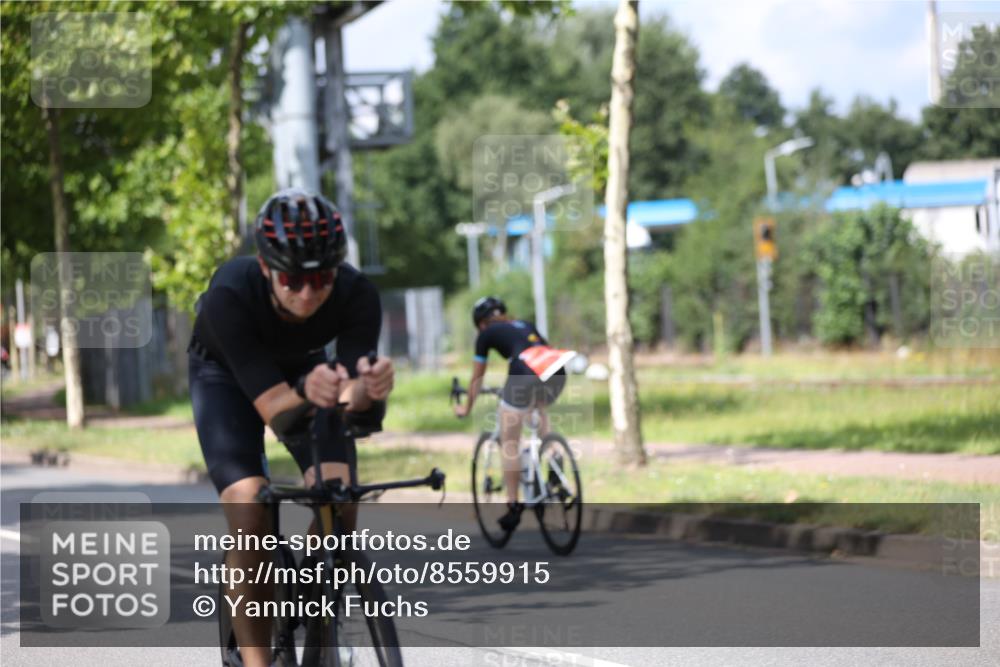 10.08.2025 - GEWOBA Citytriathlon Bremen Yannick Fuchs http://msf.ph/oto/8559915 10.08.2025 12:41:00 Radfahren 568, 606, 650, 660, 665, 785, 802, 803, 1001, 1023 meine-sportfotos.de