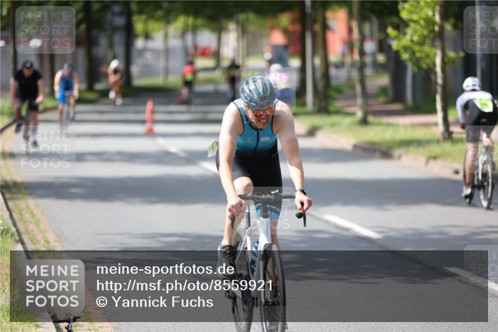 10.08.2025 - GEWOBA Citytriathlon Bremen Yannick Fuchs http://msf.ph/oto/8559921 10.08.2025 14:17:55 Radfahren 51, 91, 214, 240, 263 meine-sportfotos.de