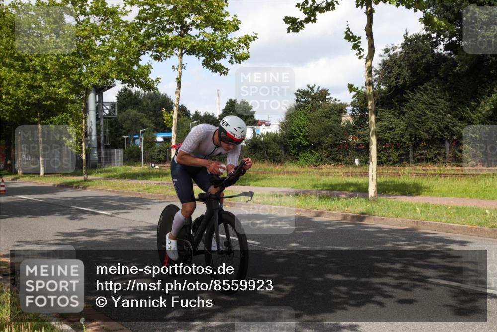 10.08.2025 - GEWOBA Citytriathlon Bremen Yannick Fuchs http://msf.ph/oto/8559923 10.08.2025 11:52:39 Radfahren 554 meine-sportfotos.de