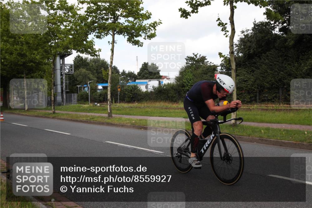 10.08.2025 - GEWOBA Citytriathlon Bremen Yannick Fuchs http://msf.ph/oto/8559927 10.08.2025 11:53:05 Radfahren 558 meine-sportfotos.de