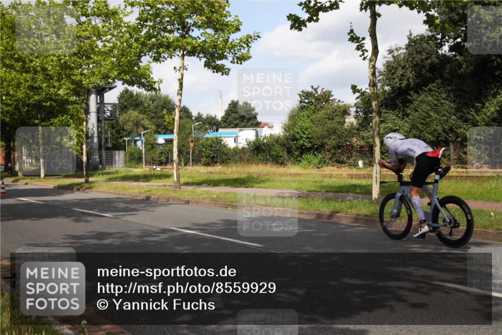 10.08.2025 - GEWOBA Citytriathlon Bremen Yannick Fuchs http://msf.ph/oto/8559929 10.08.2025 11:55:43 Radfahren  meine-sportfotos.de