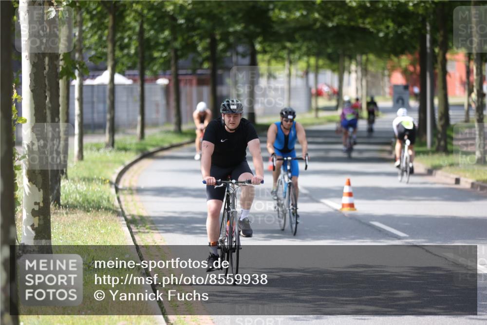 10.08.2025 - GEWOBA Citytriathlon Bremen Yannick Fuchs http://msf.ph/oto/8559938 10.08.2025 14:17:58 Radfahren 51, 91, 214, 240, 263 meine-sportfotos.de