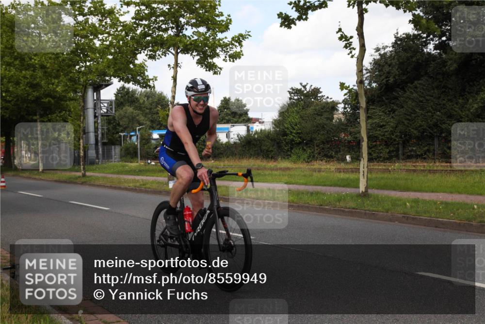 10.08.2025 - GEWOBA Citytriathlon Bremen Yannick Fuchs http://msf.ph/oto/8559949 10.08.2025 11:57:48 Radfahren 657 meine-sportfotos.de