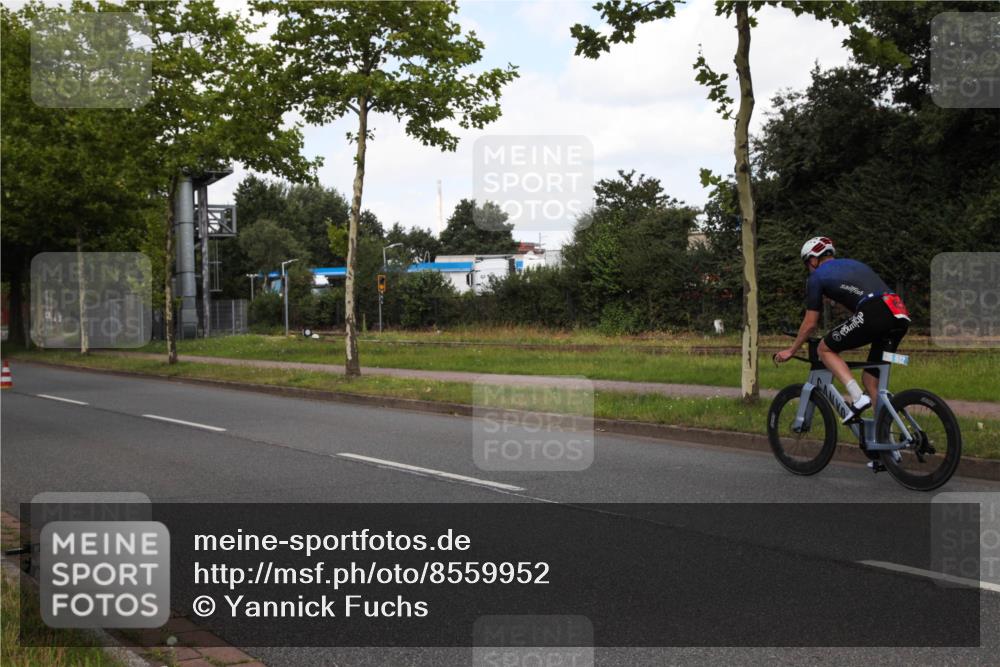 10.08.2025 - GEWOBA Citytriathlon Bremen Yannick Fuchs http://msf.ph/oto/8559952 10.08.2025 11:58:15 Radfahren 564 meine-sportfotos.de