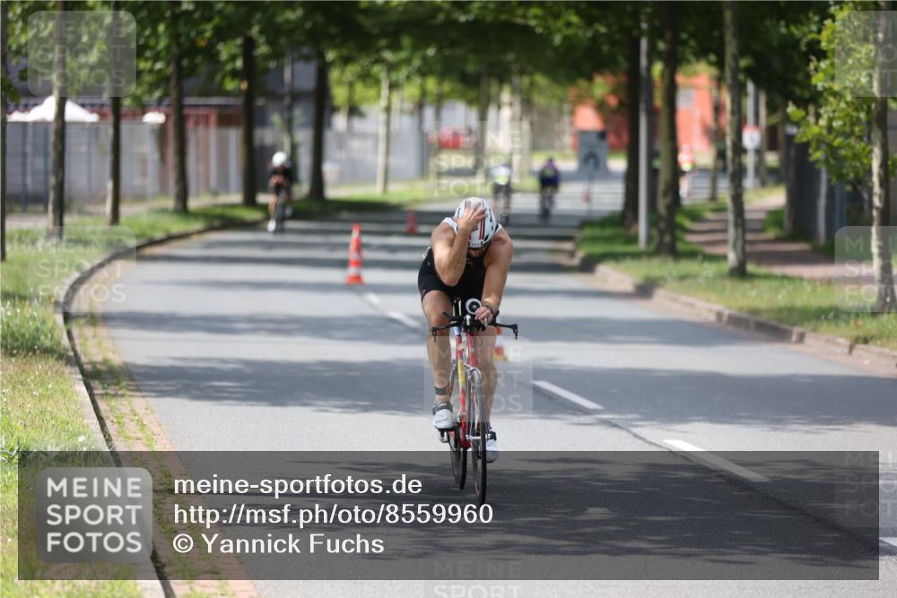 10.08.2025 - GEWOBA Citytriathlon Bremen Yannick Fuchs http://msf.ph/oto/8559960 10.08.2025 14:18:02 Radfahren 51, 91, 214, 240, 263 meine-sportfotos.de