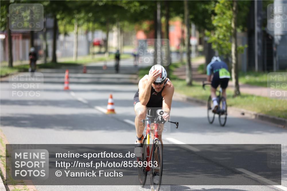 10.08.2025 - GEWOBA Citytriathlon Bremen Yannick Fuchs http://msf.ph/oto/8559963 10.08.2025 14:18:02 Radfahren 51, 91, 214, 240, 263 meine-sportfotos.de