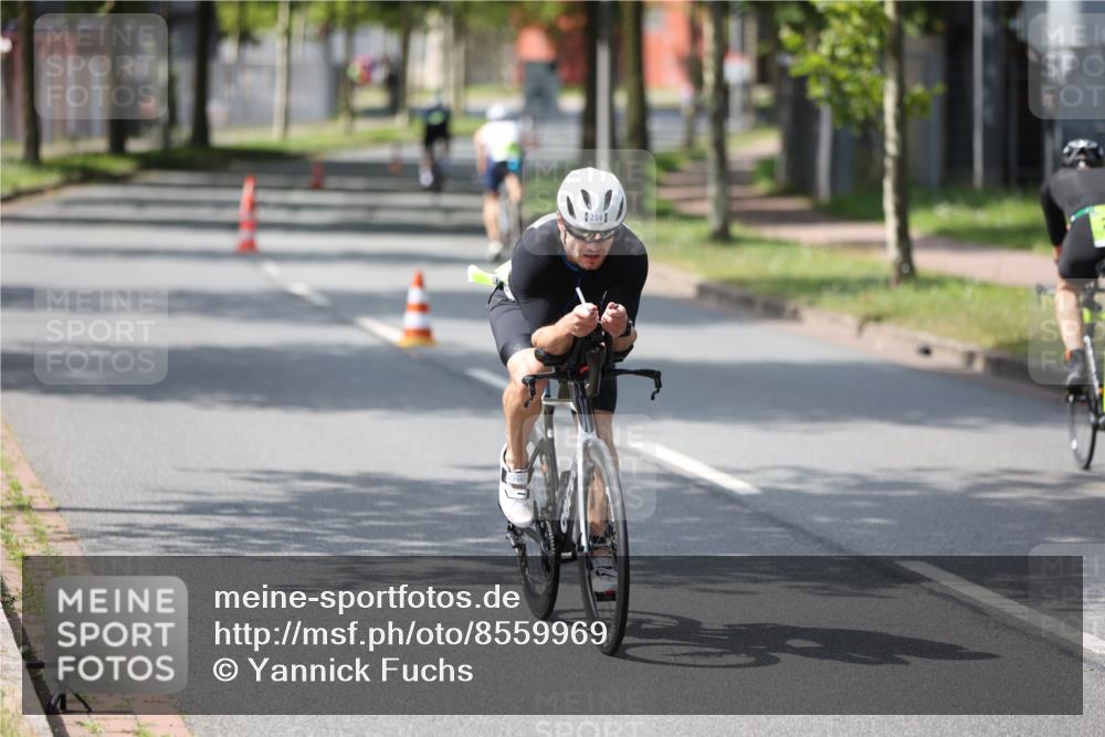 10.08.2025 - GEWOBA Citytriathlon Bremen Yannick Fuchs http://msf.ph/oto/8559969 10.08.2025 14:18:07 Radfahren 51, 91, 214, 240, 263, 295 meine-sportfotos.de