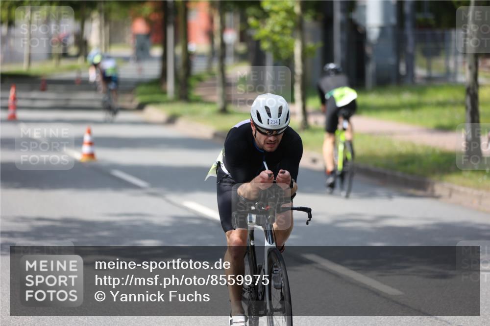 10.08.2025 - GEWOBA Citytriathlon Bremen Yannick Fuchs http://msf.ph/oto/8559975 10.08.2025 14:18:08 Radfahren 91, 214, 240, 263, 295 meine-sportfotos.de