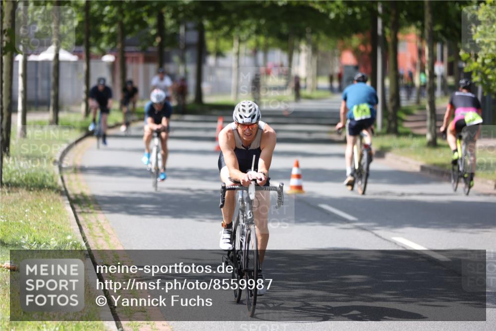 10.08.2025 - GEWOBA Citytriathlon Bremen Yannick Fuchs http://msf.ph/oto/8559987 10.08.2025 14:18:22 Radfahren 47, 75, 94, 100, 147, 255, 295 meine-sportfotos.de