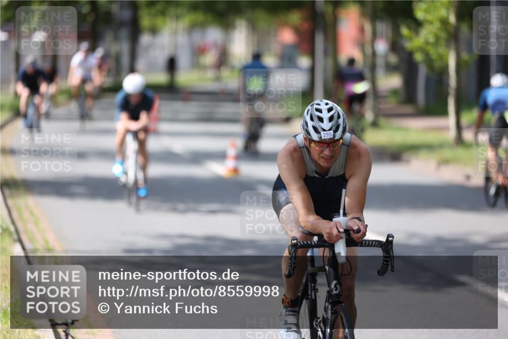 10.08.2025 - GEWOBA Citytriathlon Bremen Yannick Fuchs http://msf.ph/oto/8559998 10.08.2025 14:18:23 Radfahren 47, 75, 94, 100, 131, 147, 255, 295 meine-sportfotos.de