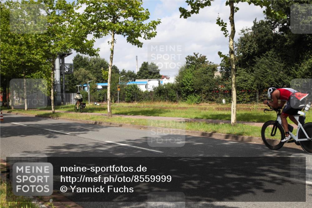 10.08.2025 - GEWOBA Citytriathlon Bremen Yannick Fuchs http://msf.ph/oto/8559999 10.08.2025 12:00:56 Radfahren 579 meine-sportfotos.de