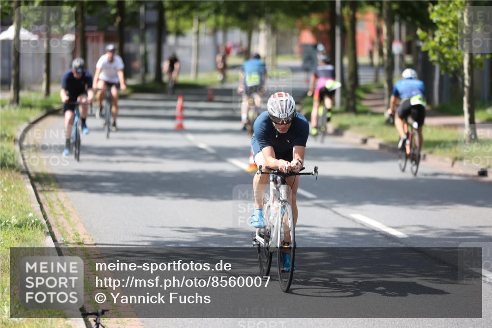 10.08.2025 - GEWOBA Citytriathlon Bremen Yannick Fuchs http://msf.ph/oto/8560007 10.08.2025 14:18:24 Radfahren 47, 75, 94, 100, 131, 147, 255, 295 meine-sportfotos.de